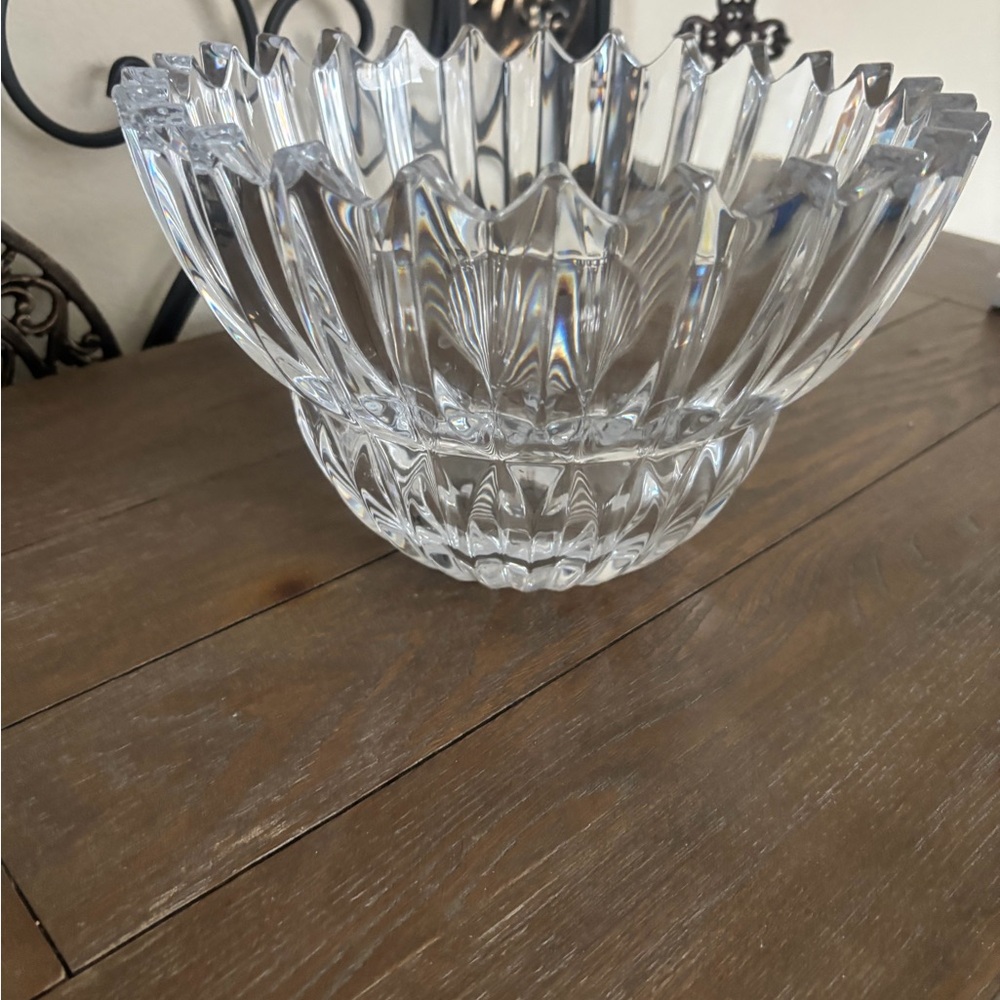 Mikasa Clear Crystal Glass Bowl